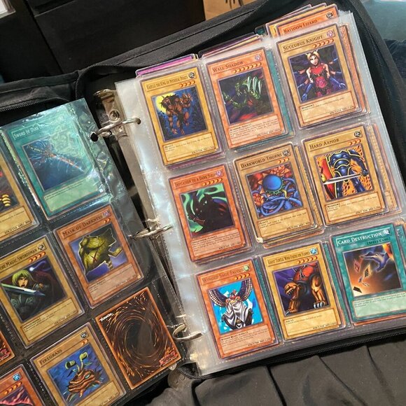 Lot of Vintage 1996 YuGiOh Trading Cards YUGIOH Binder 300+ Cards - Picture 7 of 16
